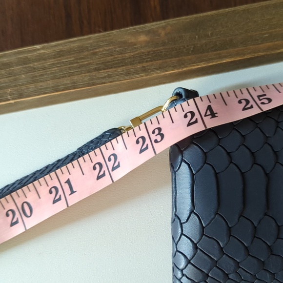 GIGI NEW YORK Navy Embossed Python Leather, Fold over clutch/ crossbody purse - Picture 3 of 17